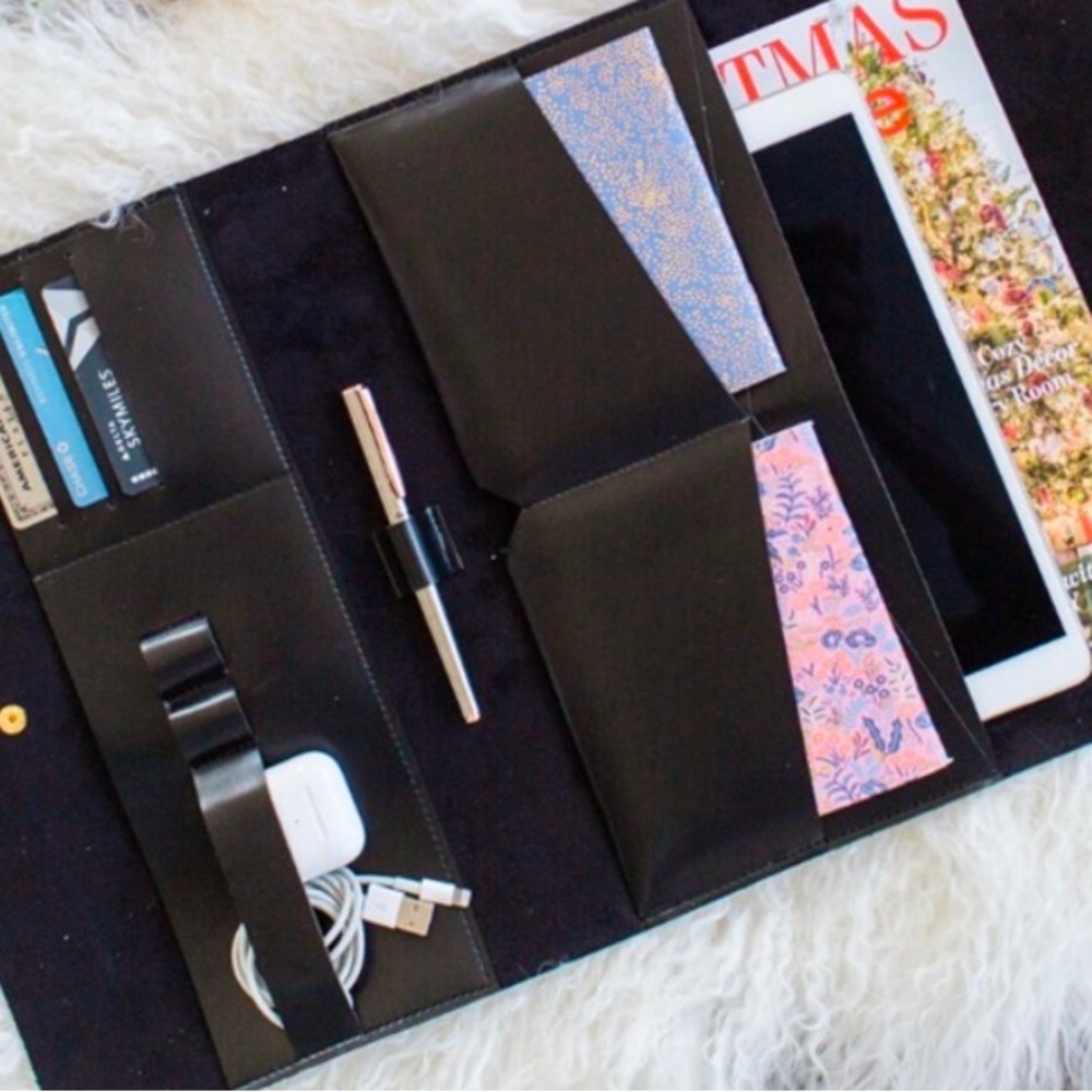 Vegan Glass Ladder & Co laptop clutch